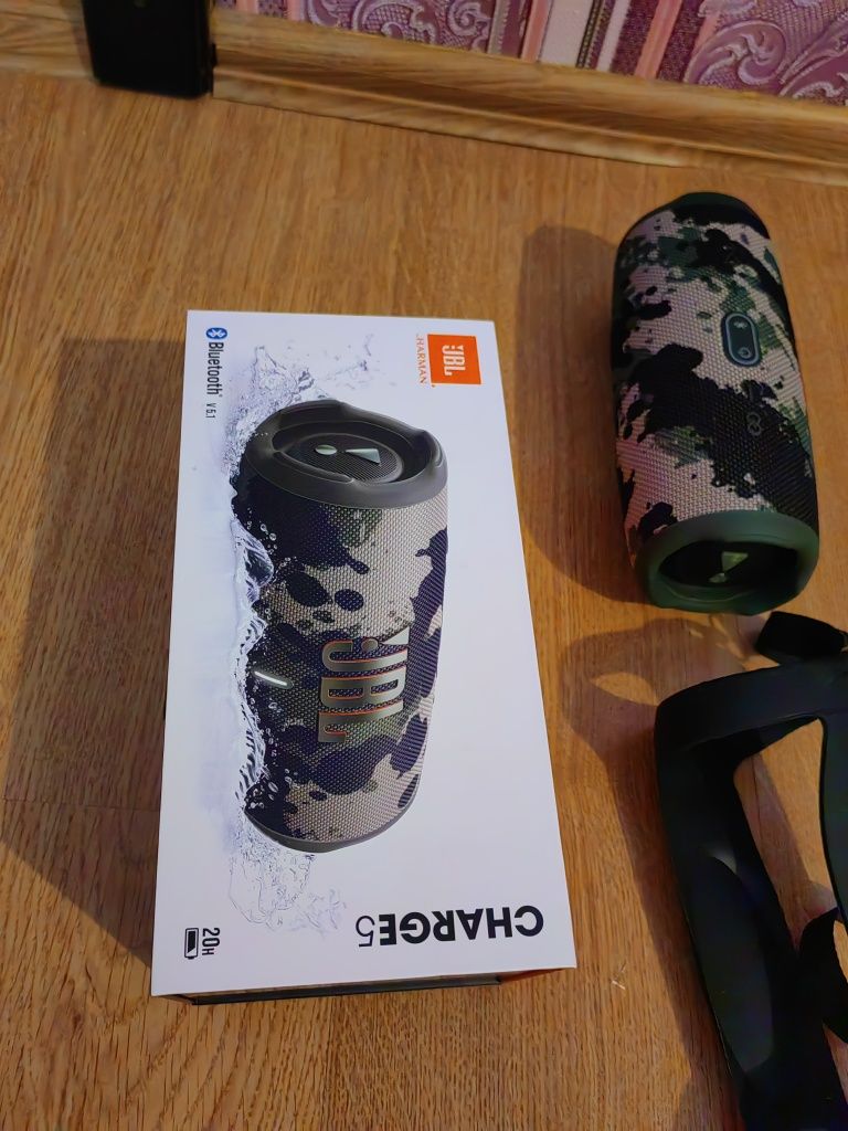 JBL CHARGE 5 Чисто нова