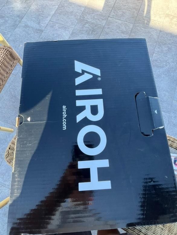 Каска Airoh Wraaap darkness mat