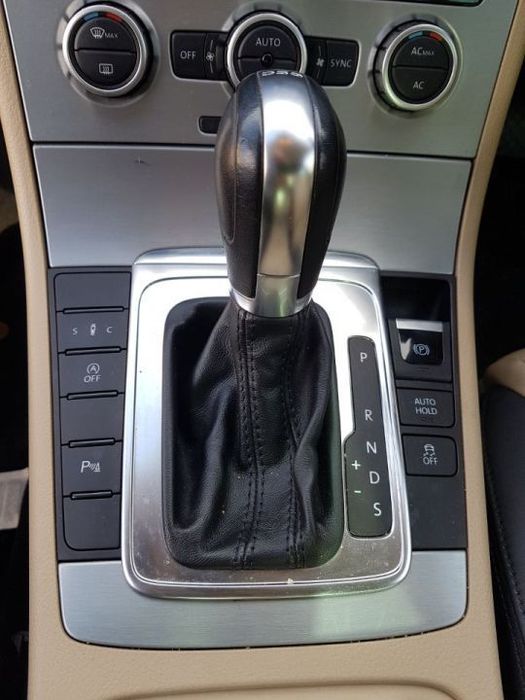 Timonerie / Ansamblu Maneta Schimbator Viteze cu Cabluri Sufa Cutie Automata VW CC 2011 - 2017