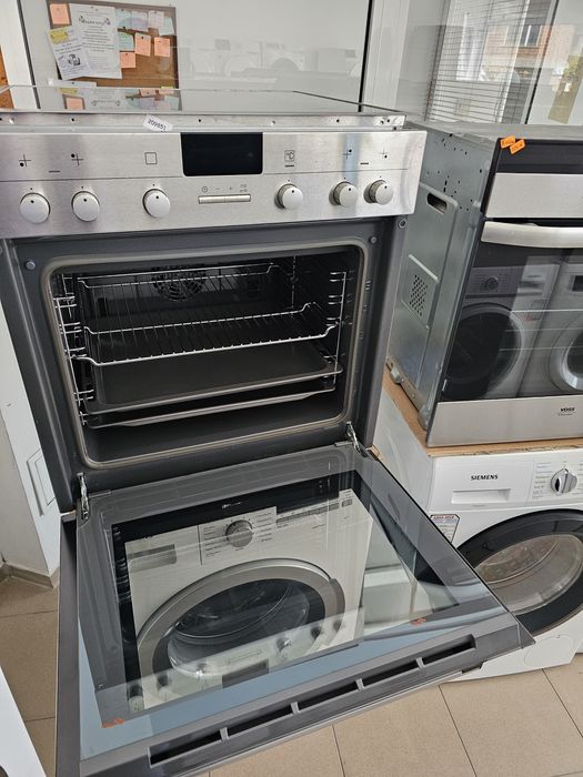 Комплект фурна и плот за вграждане Siemens