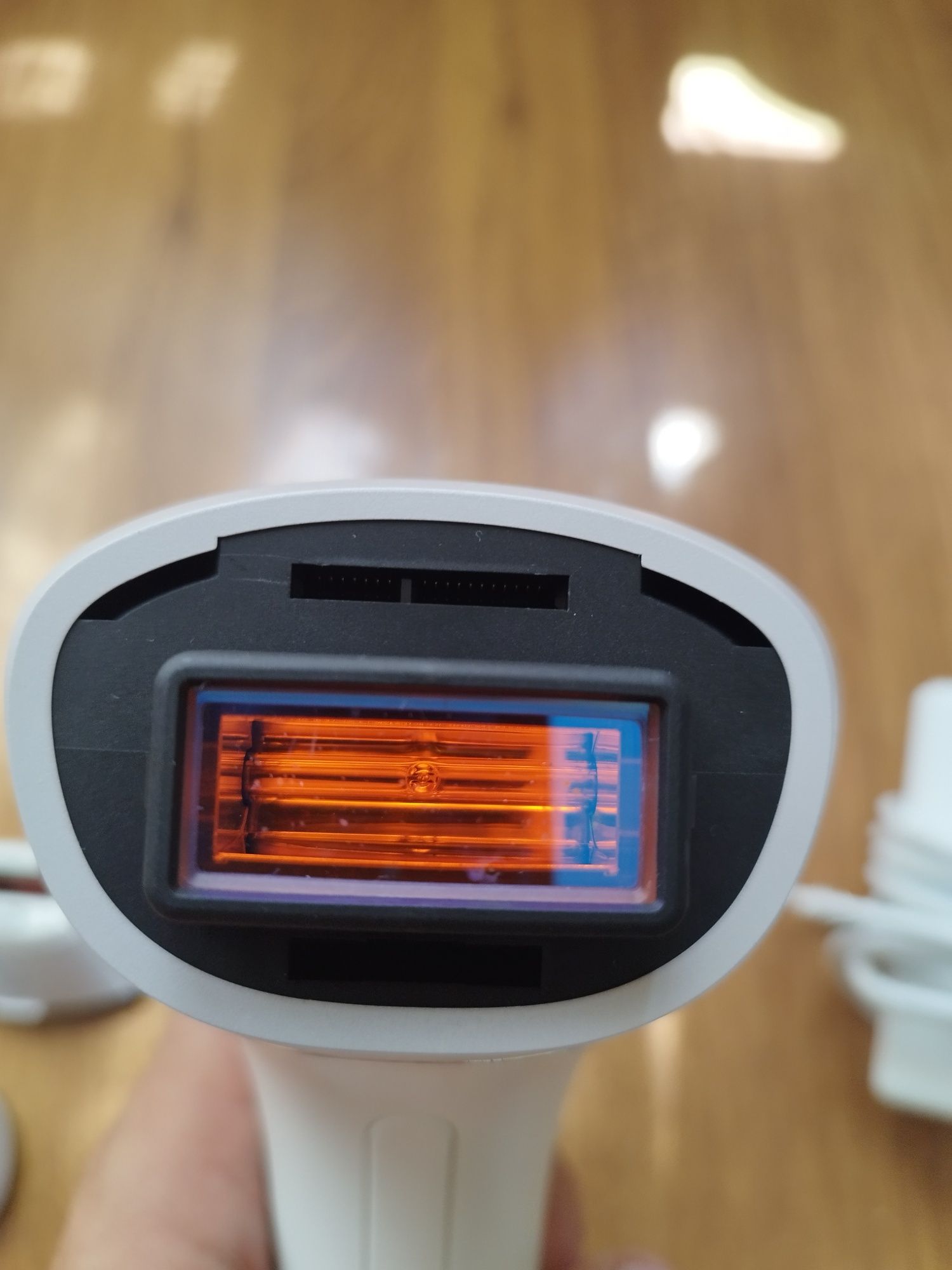 Фотоепилатор Philips Lumea Prestige