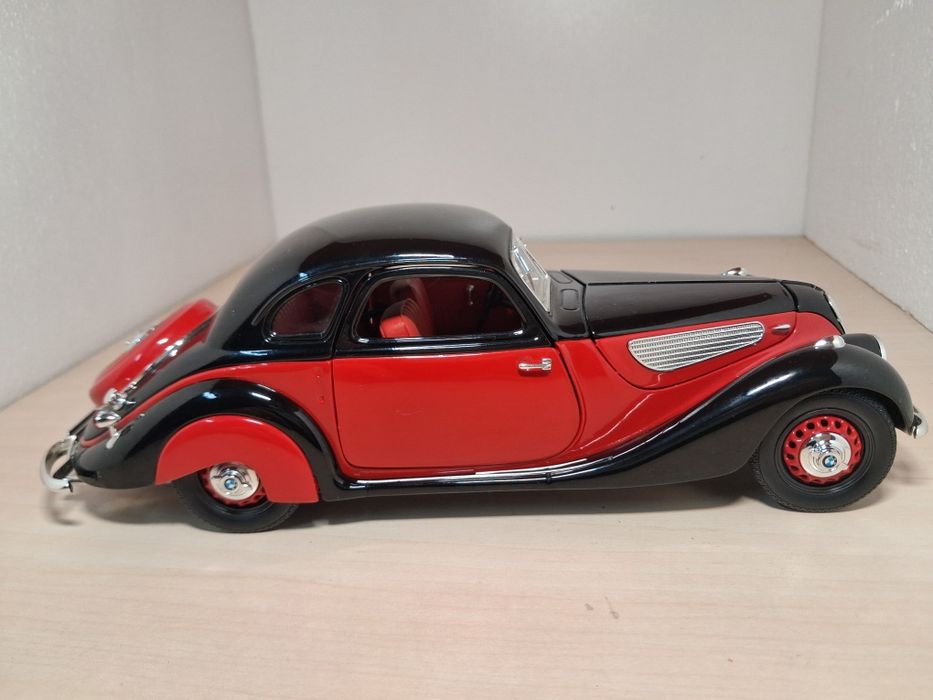 BMW 327 guiloy 1:18