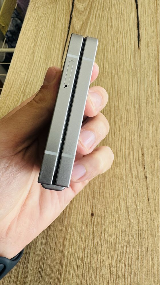 Samsung galaxy Z Flip 6 256GB
