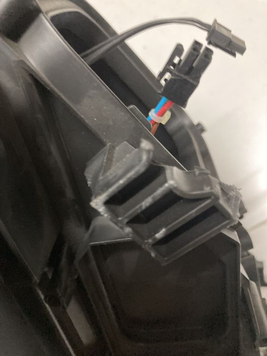 Far xenon Audi A4 B8 stanga