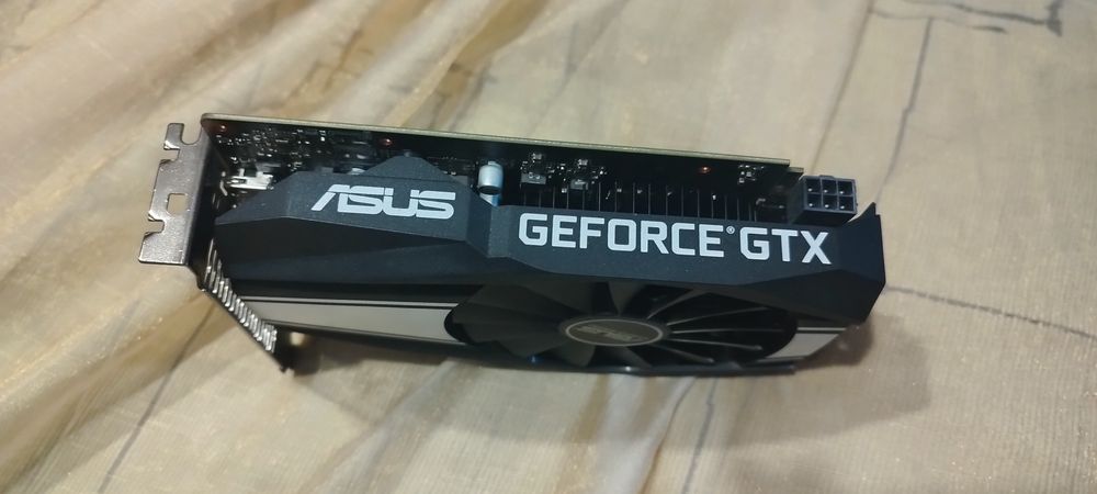 Видеокарта asus gtx 1650super