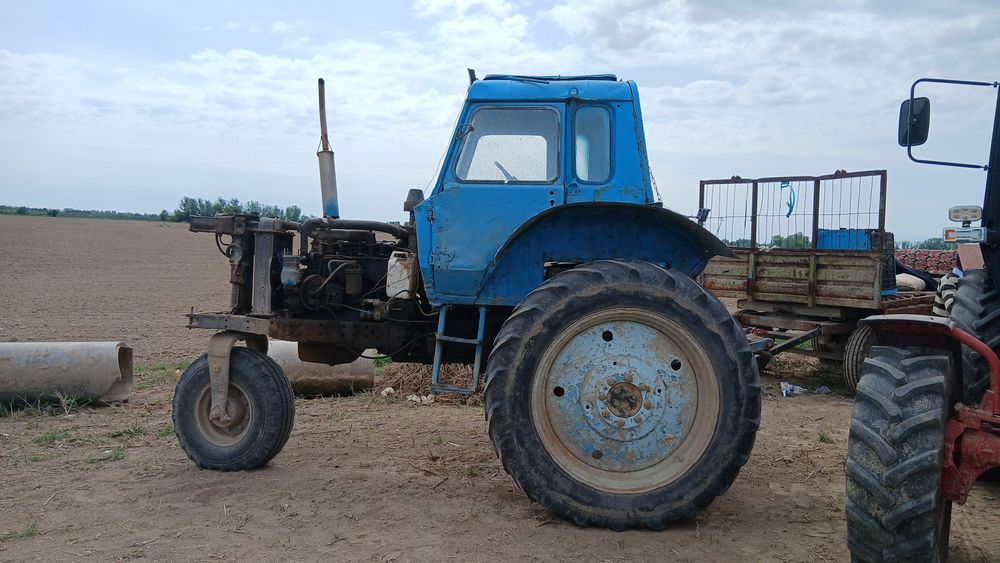 Traktor MTZ 80 sotiladi