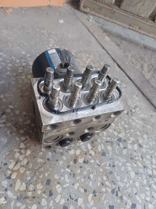 Опел виваро  на части