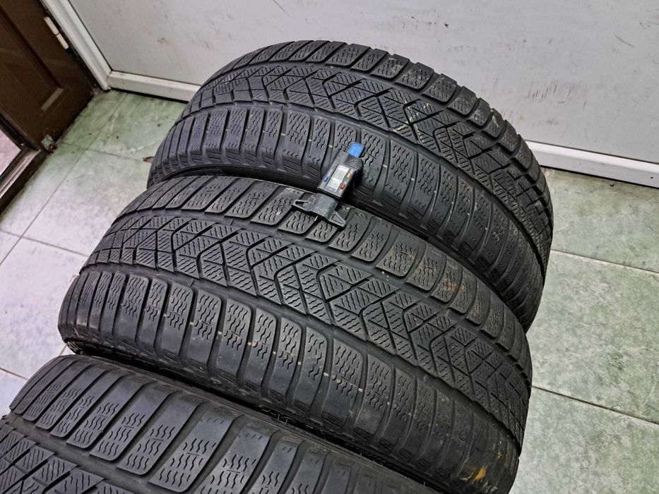 Set anvelope 275/35 R19 cu 245/40 R19 Pirelli runflat