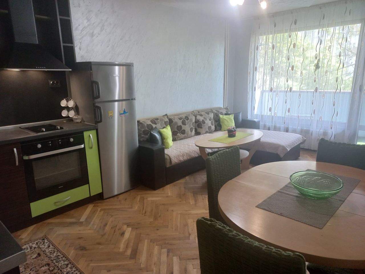 Дава се под наем Двустаен апартамент в Плевен, Кайлъка - 65 кв.м за 306 € - Снимка #4
