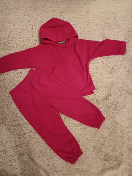 Тепленький костюм на девочку