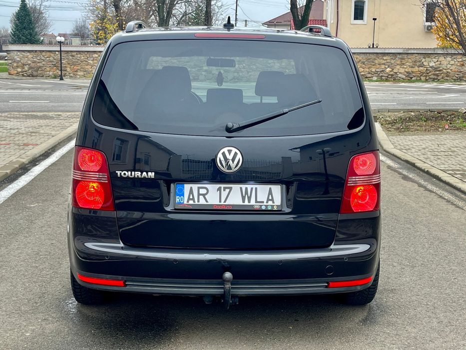 VW Touran an 2008 eur 4 motor 1.9 diesel 6+1 trepte
