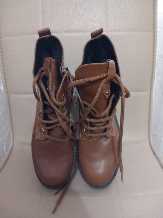 Vand ghete dama marimea 37