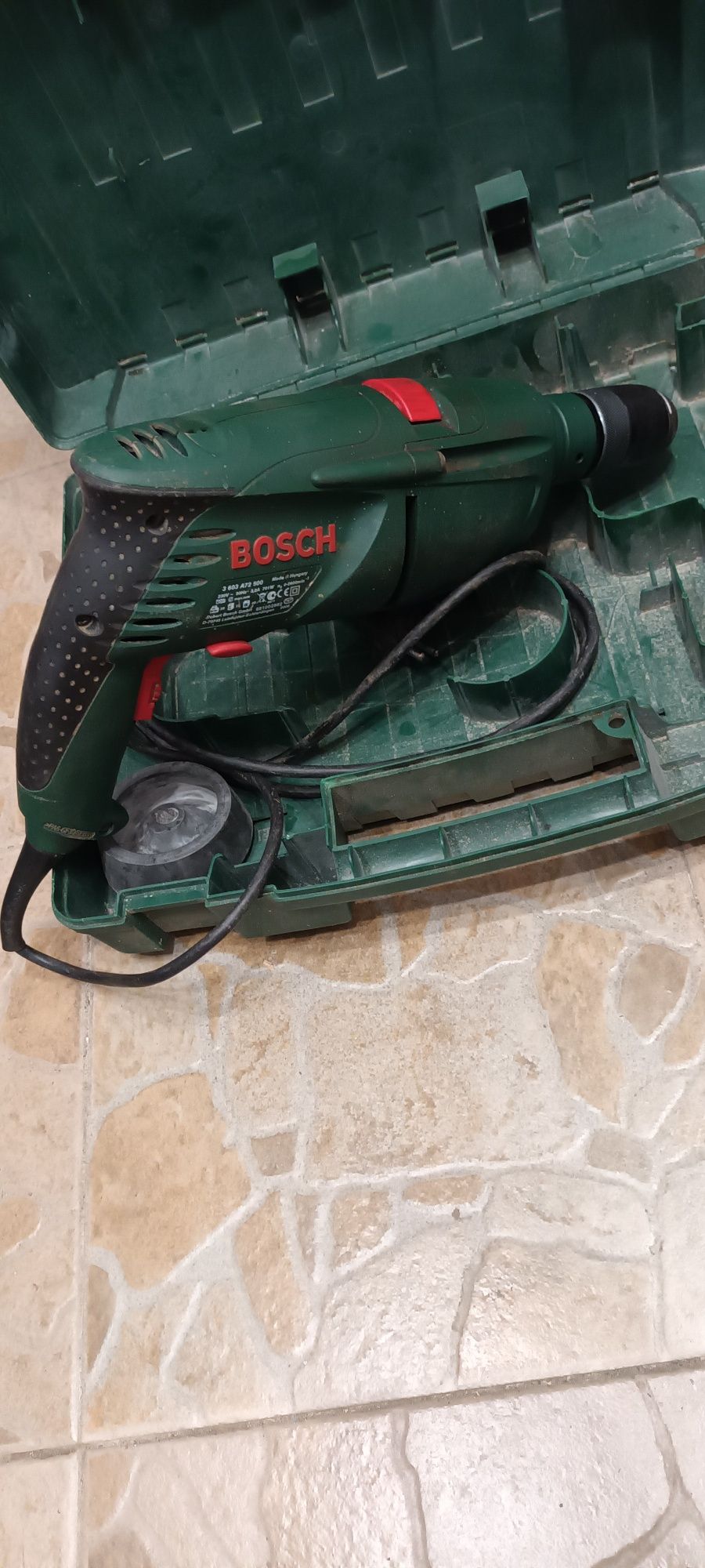 Ударна  бормашина  BOSCH   700 w.