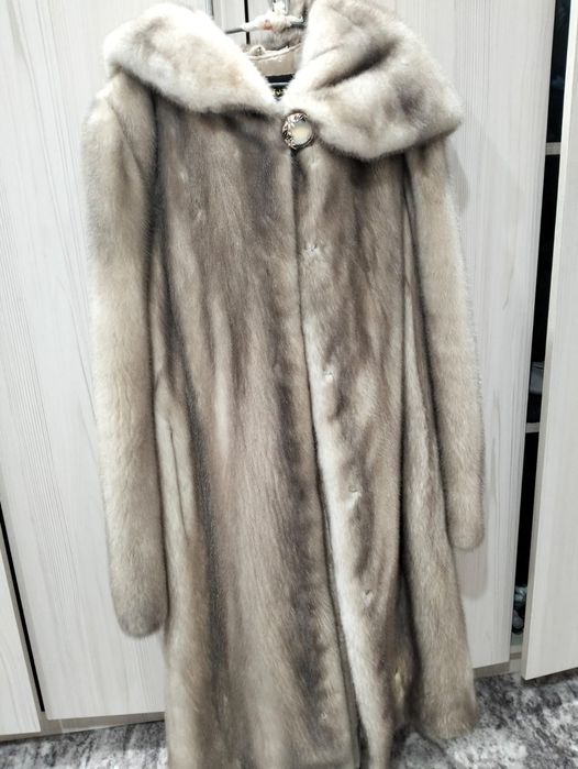 Продам норковую шубу