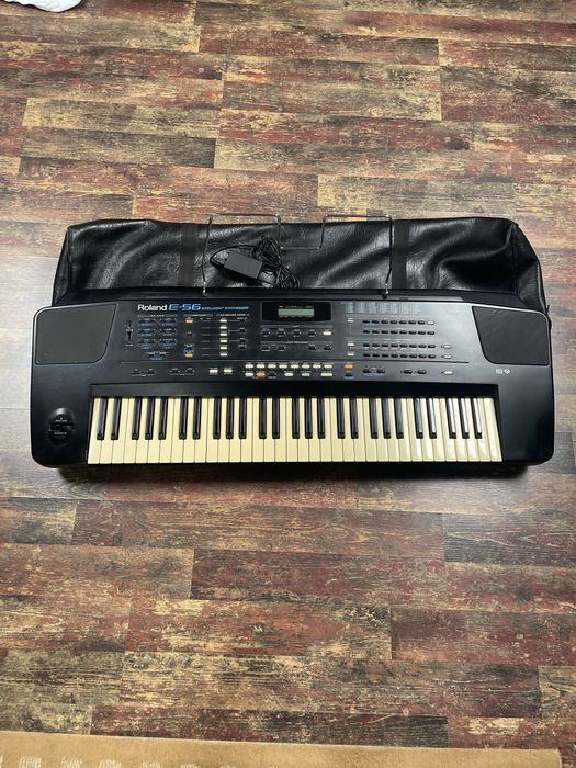 Orgă Roland E-56 Intelligent Synthesizer