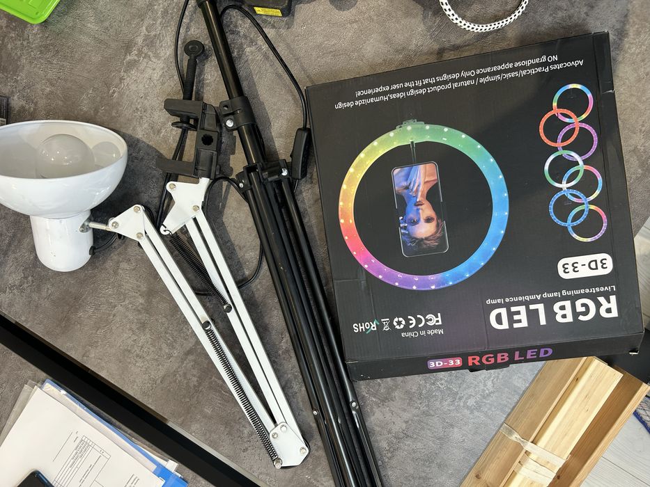 Лампа настольная и