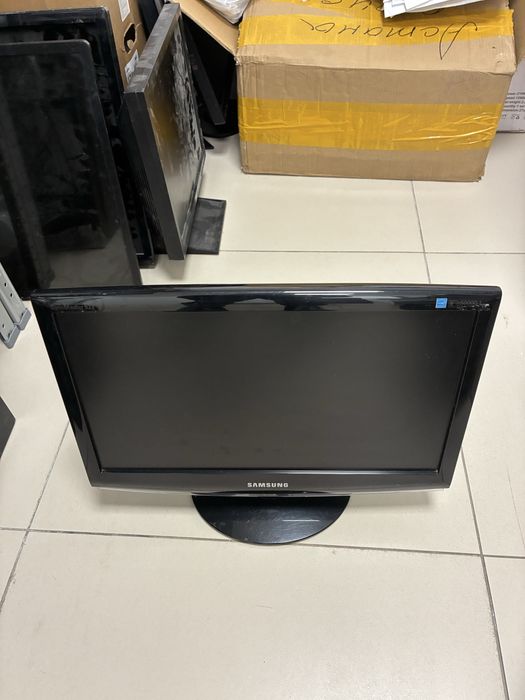 Продам мониторы в хорошем состоянии