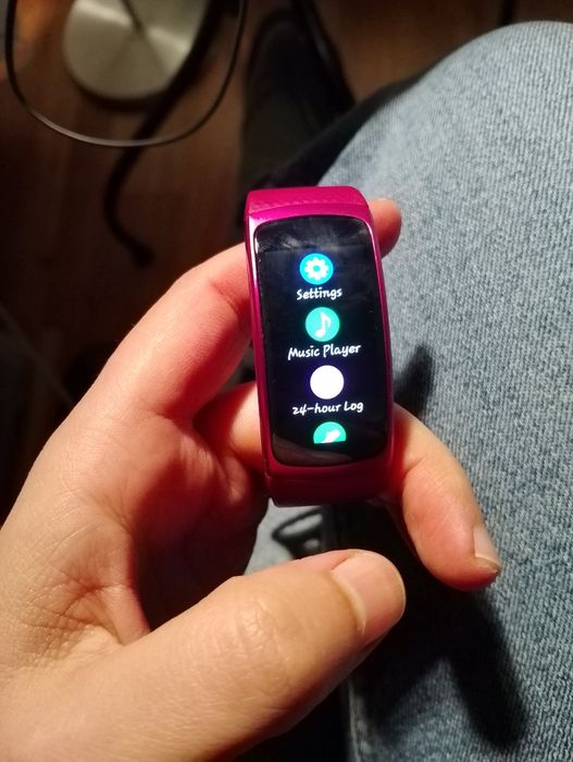 Brățară fitness Samsung Gear Fit 2