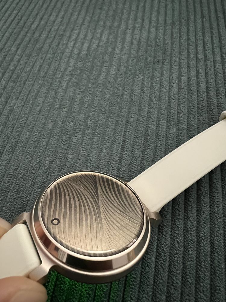 Часовник Garmin Lily 2