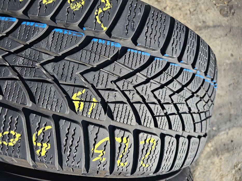 225 50 17 Dunlop m+s