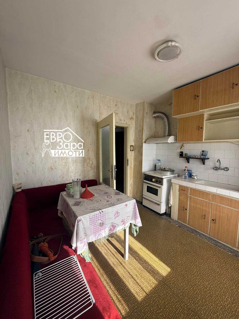Продава се Четиристаен апартамент в Стара Загора, Център - 91 кв.м за 940 €/кв.м - Снимка #5