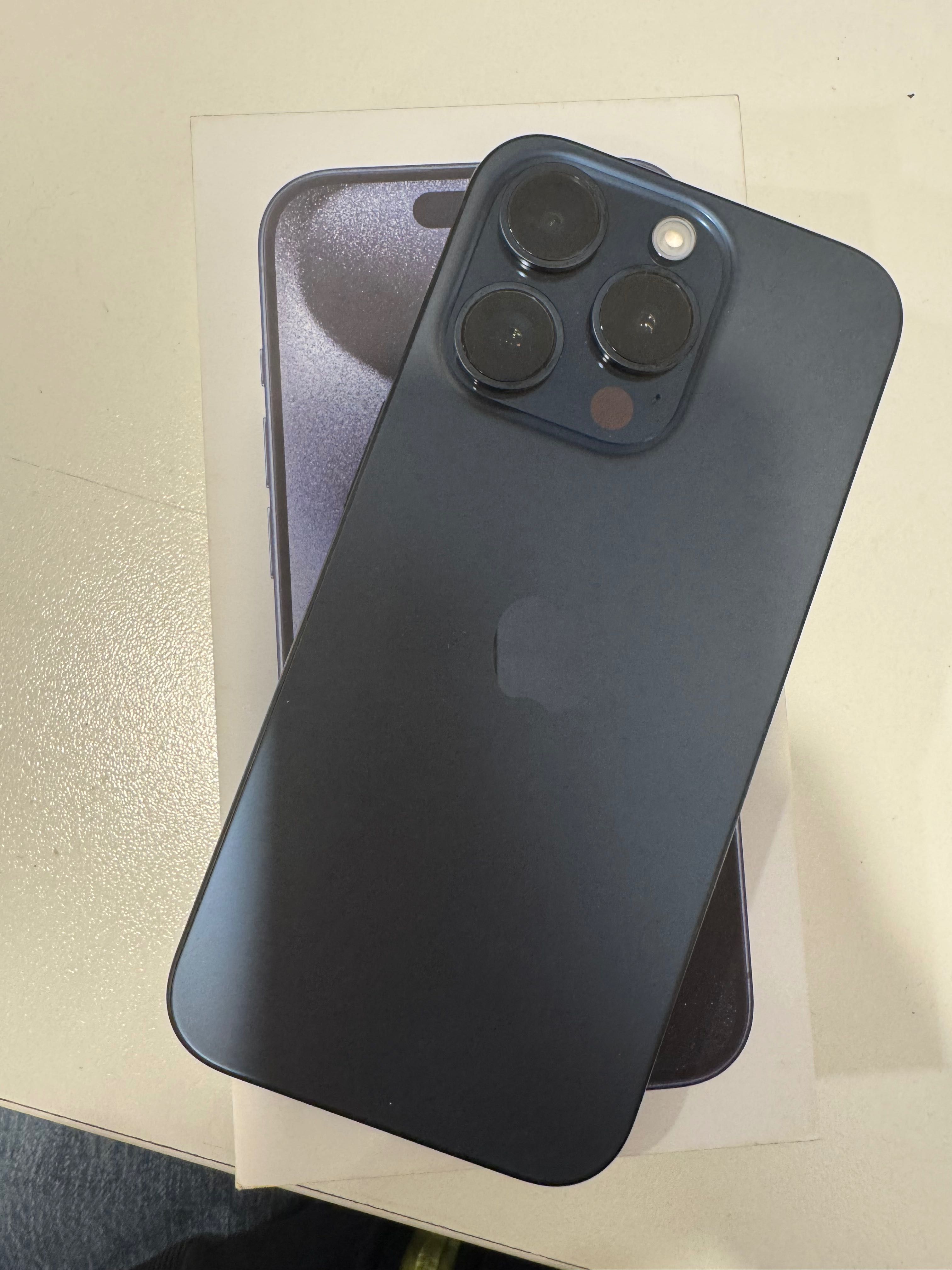 iPhone 15pro 128GB с гаранция