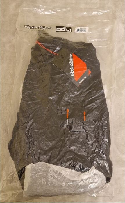 Vand pantaloni moto, atv, mtb Troy Lee Designs Scout  NOI CU ETICHETA