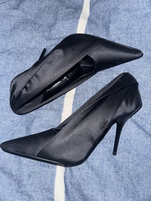 Дамски обувки с висок ток