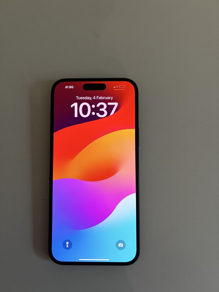 Iphone 15 plus. Нов