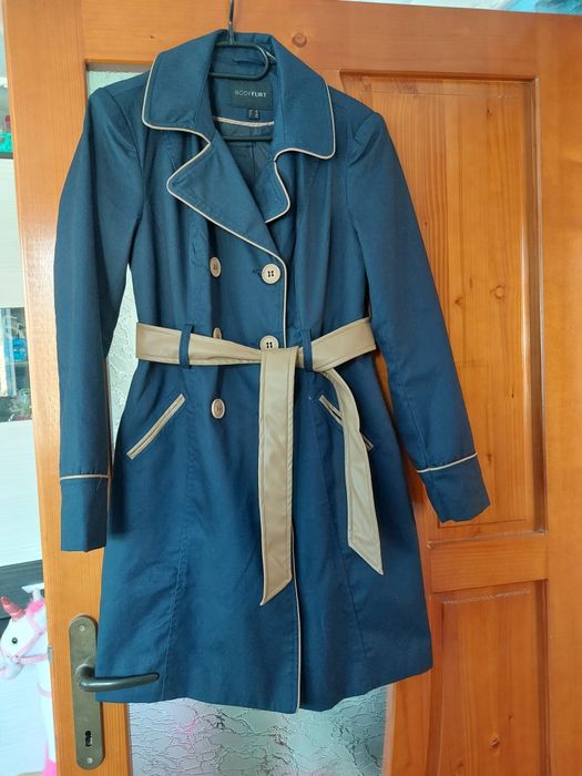 Palton Trenci Blumarin.Marimea 36