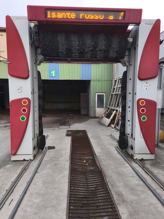 spălătorie cu perii self service