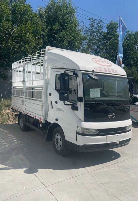 BYD T5 katta moshina 2025