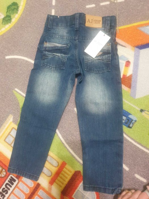 Нови дънки Armani 3 годинки