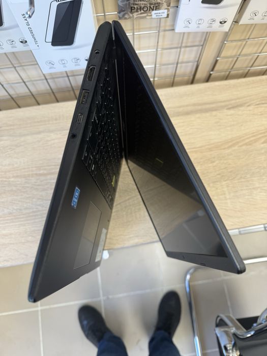 Лаптоп Asus E510m - 15,6”, отличен