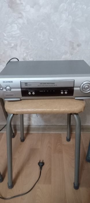 Продам видеплеер Продам видеплеер