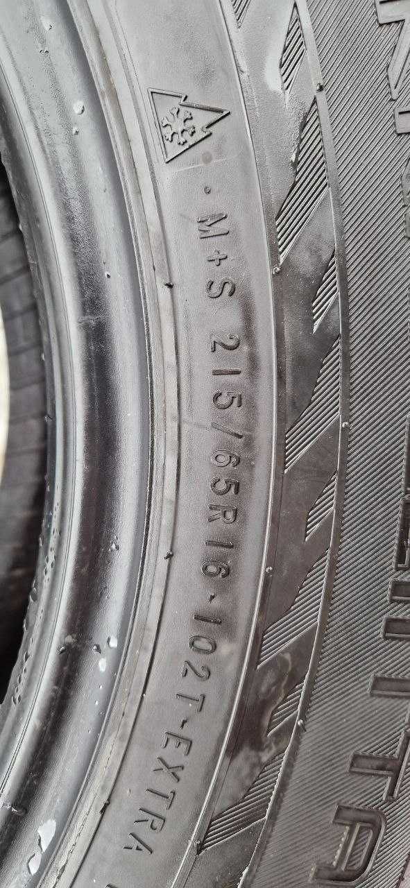 СПЕШНО  Гуми NOKIAN Hakkapeliitta 9 SUV 215/65 R16 (4 бр.)  Snowproof