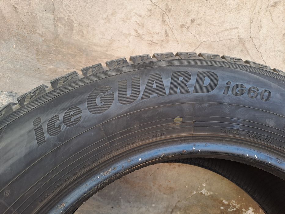 Зимние шины в хорошем состоянии