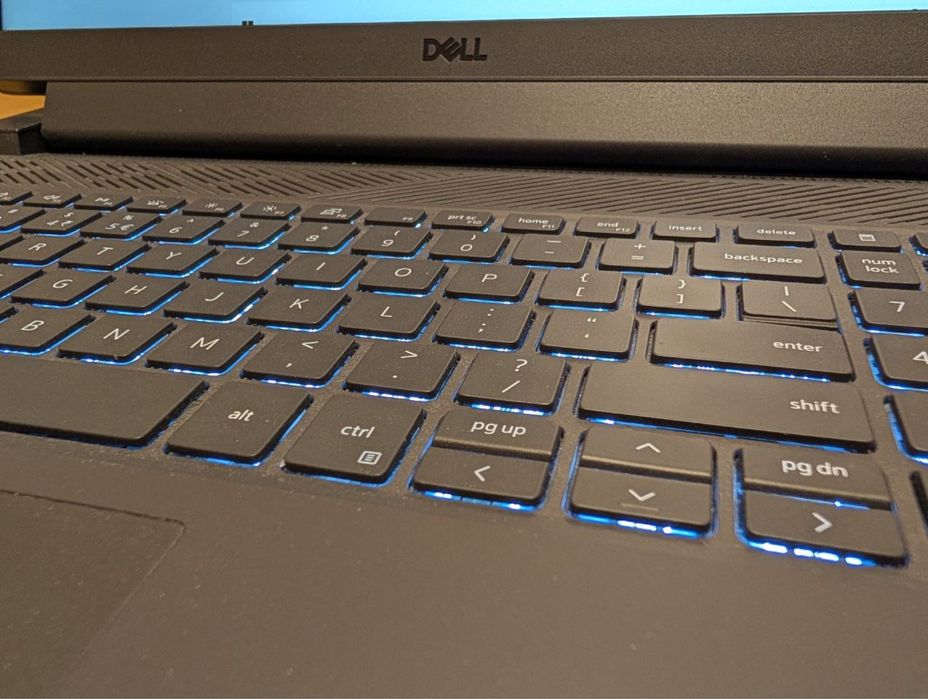 Dell Gaming Laptop 15,6"/i5/RTX 3050/32GB/1.5TB