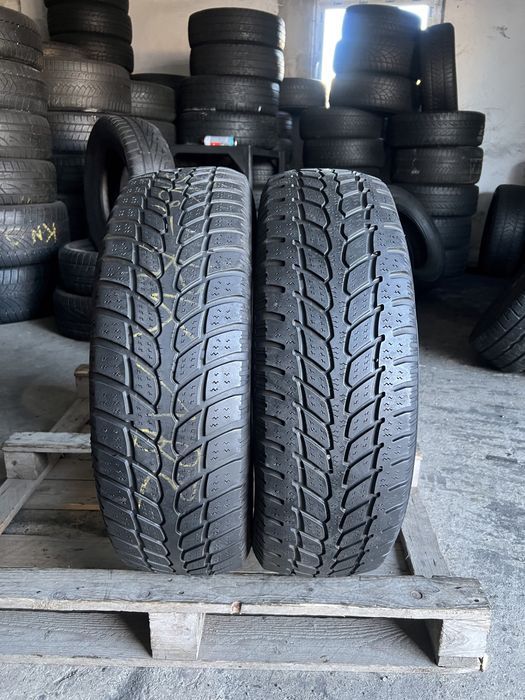 2 anvelope de iarna 215/70/16 gt radial!