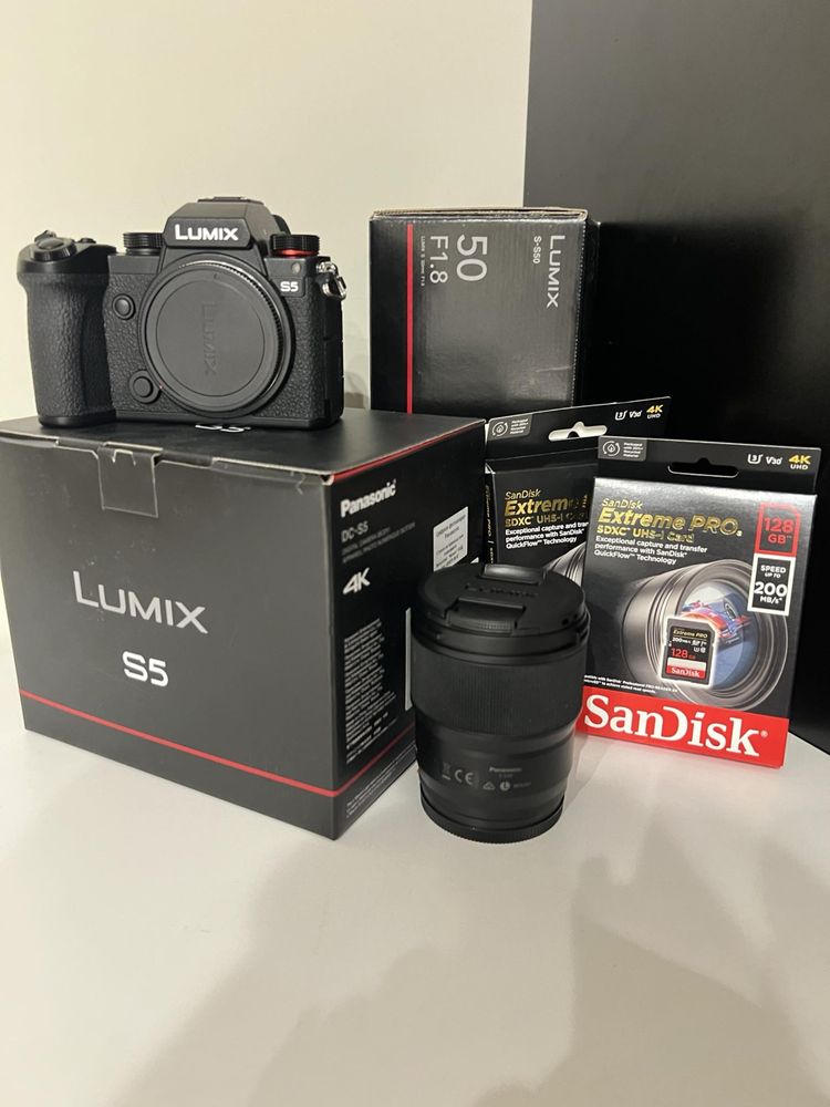 Panasonic Lumix S5 + Panasonic Lumix S 50 mm