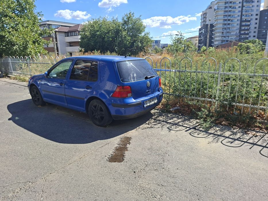 Vand sau schimb Golf 4
