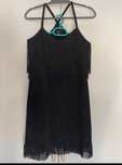 Vand rochita neagra cu franjuri 36 New Yorker