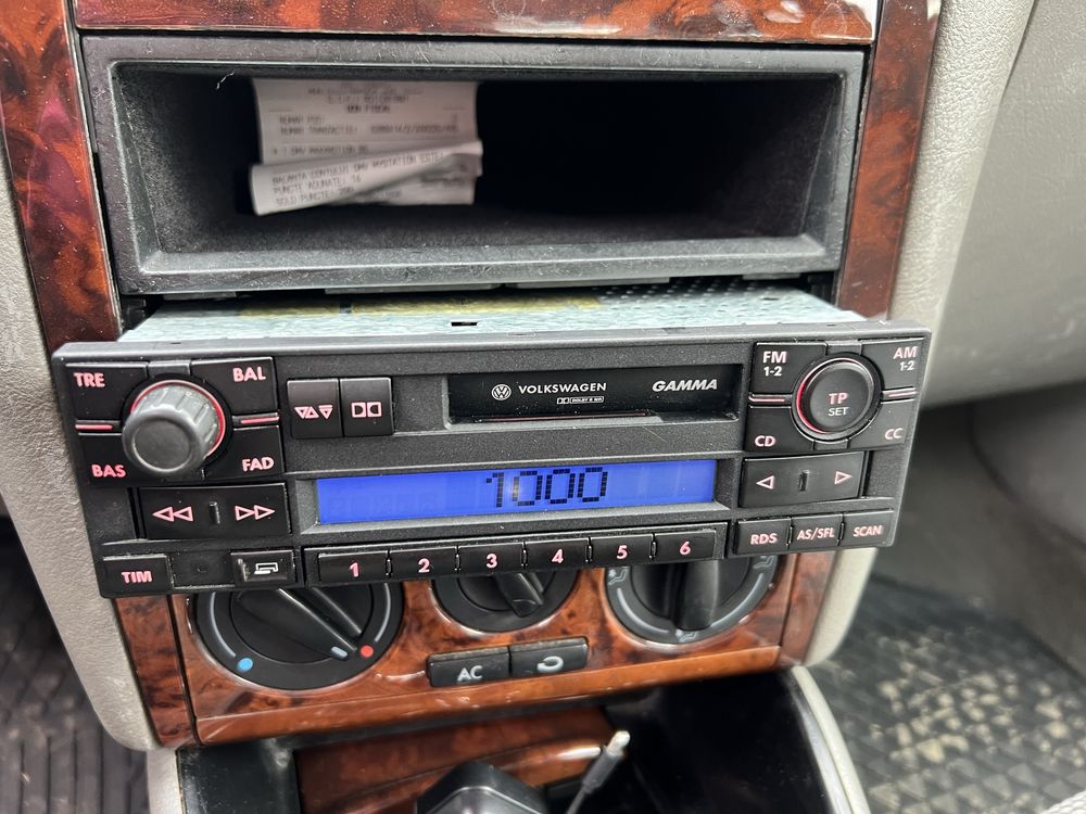 Casetofon / Radio Volkswagen Gamma, stare impecabilă + carte