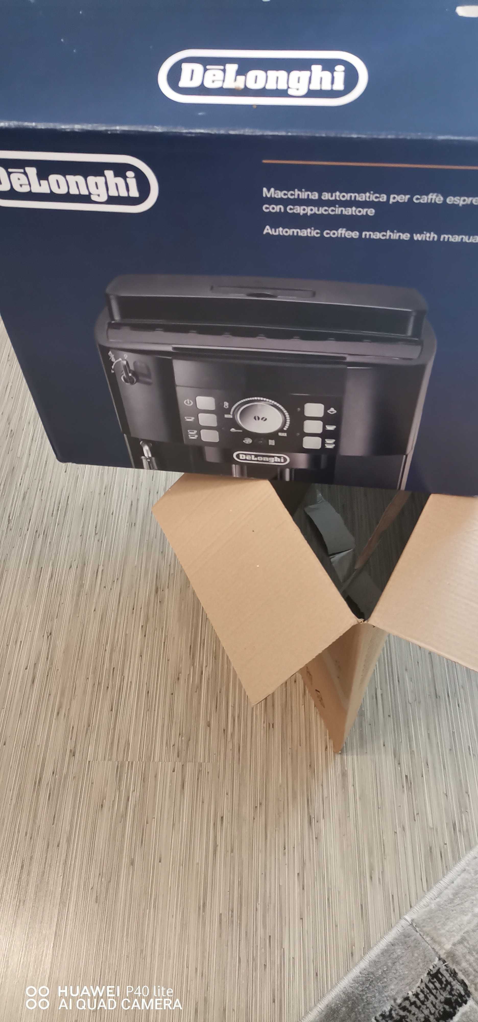 Vând expresor De'Longhi Magnifica
