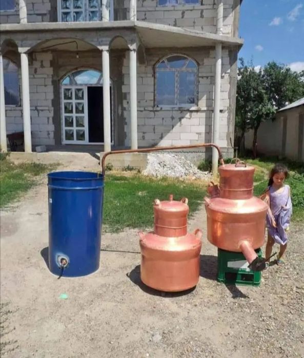 Vând un cazan de țuică din cupru alimentar capacitate de 110litri cu f