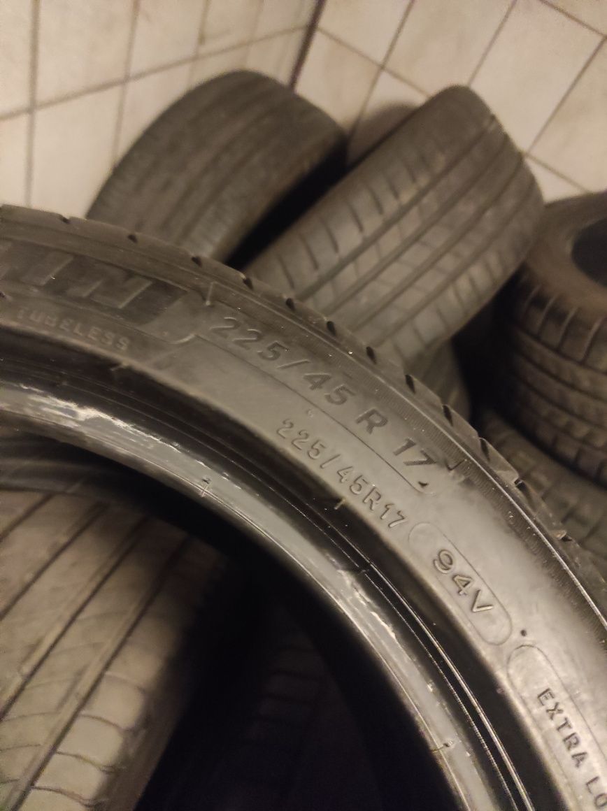 225/45/17 Michelin 4бр.