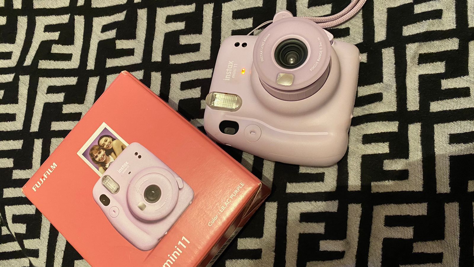 Фотоаппарат INSTAX mini 11