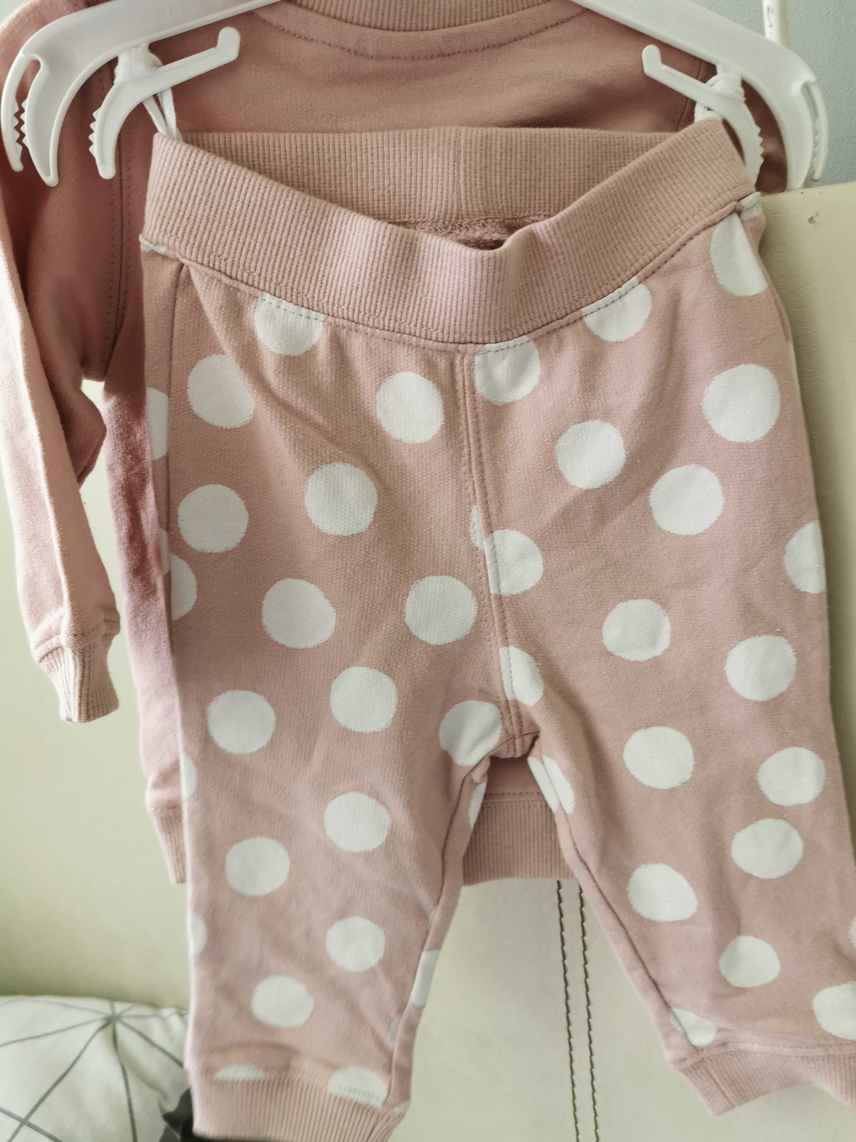 Ново на марката H&M Намаление, блузка с панталон за бебе 68 размер
