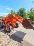 Vând Tractor Cu încărcător