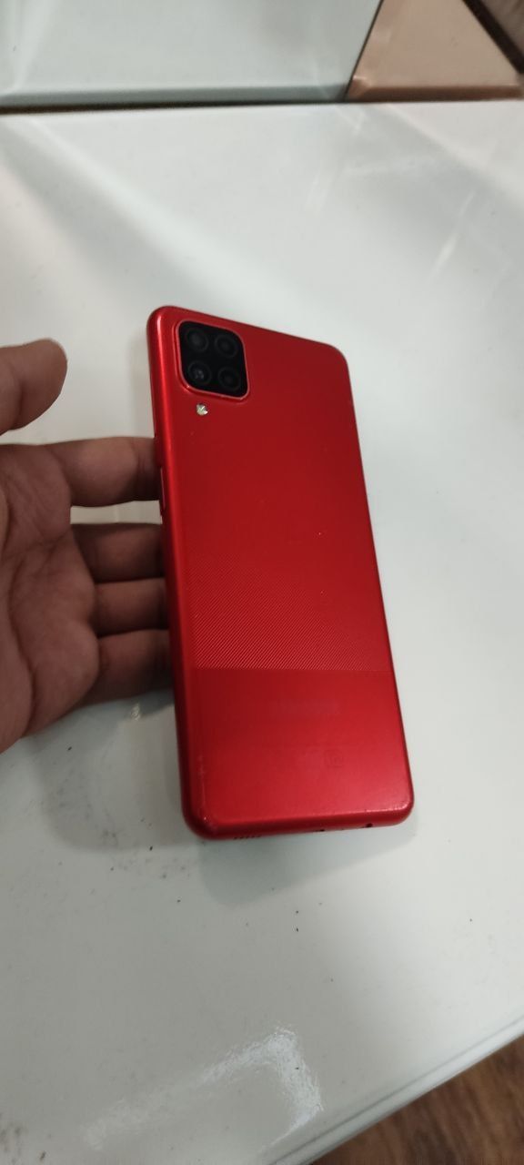 Samsung A12.  Telefon Sotiladi